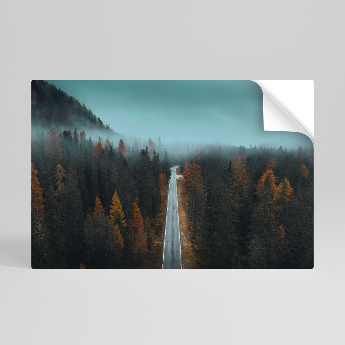 SERENE ROADWAY ESCAPE Selbstklebendes Horizontal-Poster