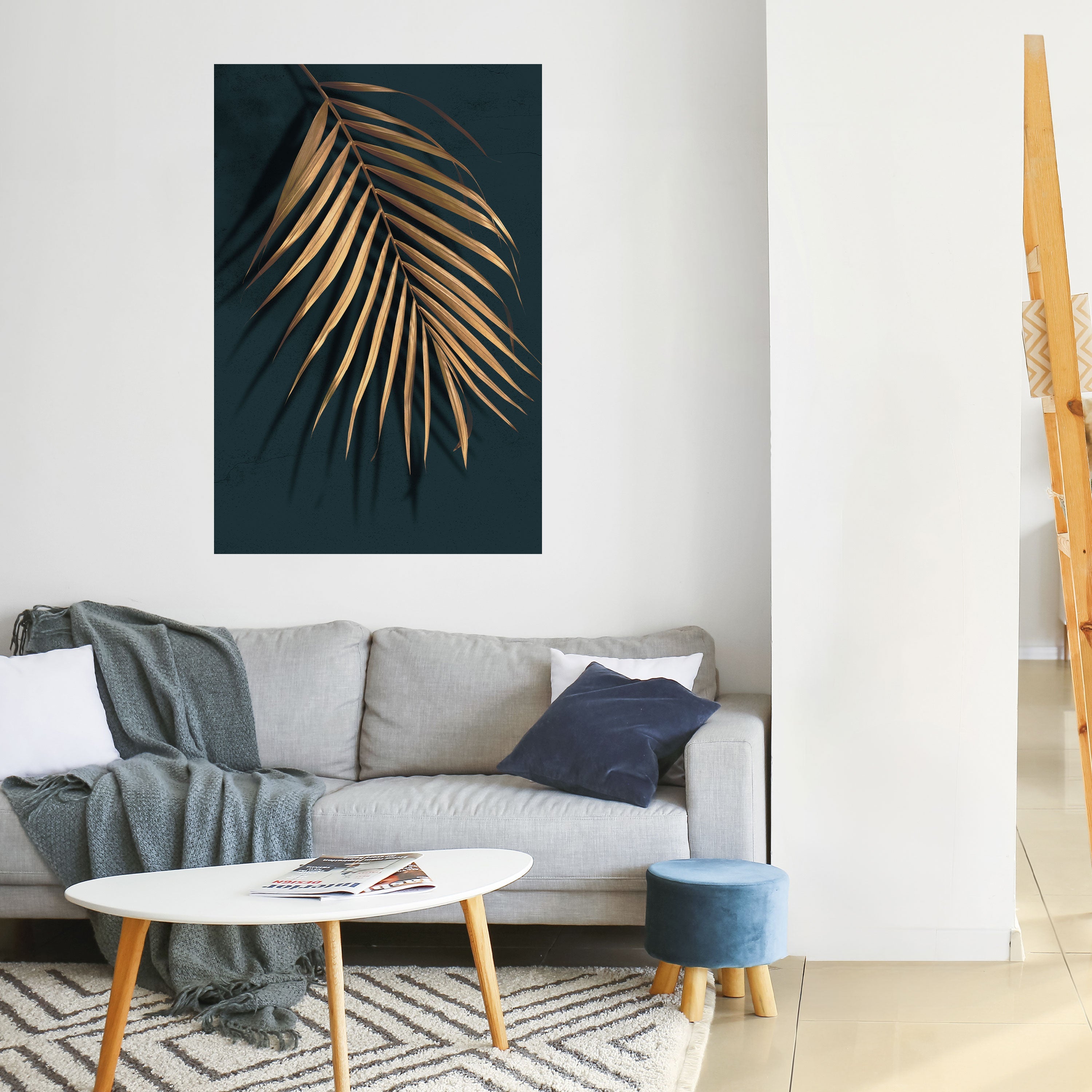 GOLDEN PALM WHISPERS Vertikales Poster zum Abziehen und Aufkleben