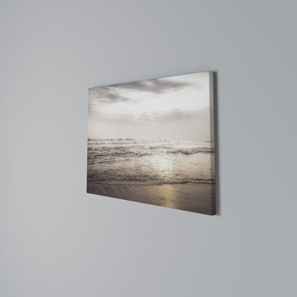 WHISPERS OF THE OCEAN Horizontal Canvas Print