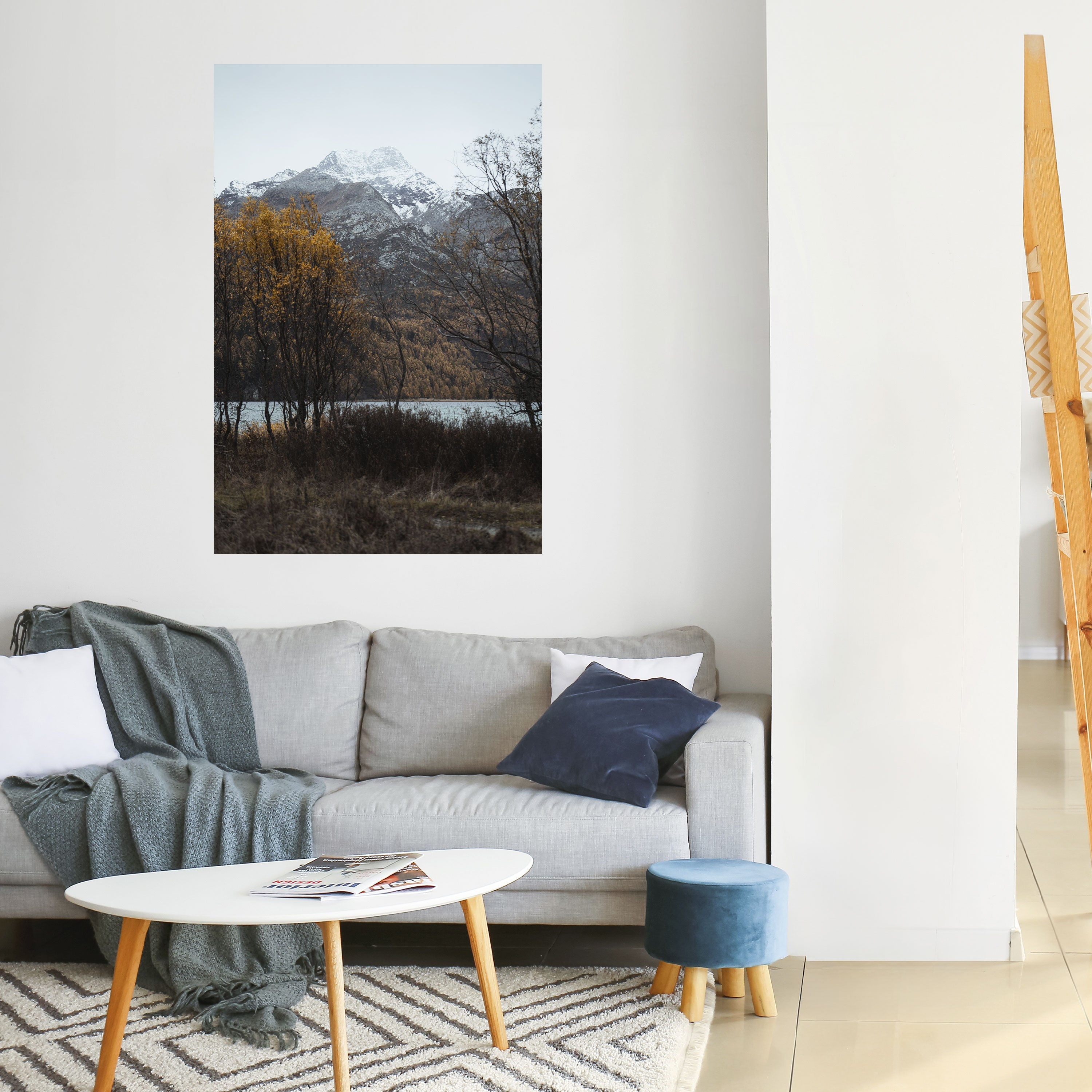 AUTUMN'S SILENT EMBRACE Vertikales Poster zum Abziehen und Aufkleben