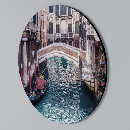 GONDOLA GLIDE Round Wall Art