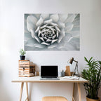 ELEGANT PETAL SWIRL Selbstklebendes Horizontal-Poster