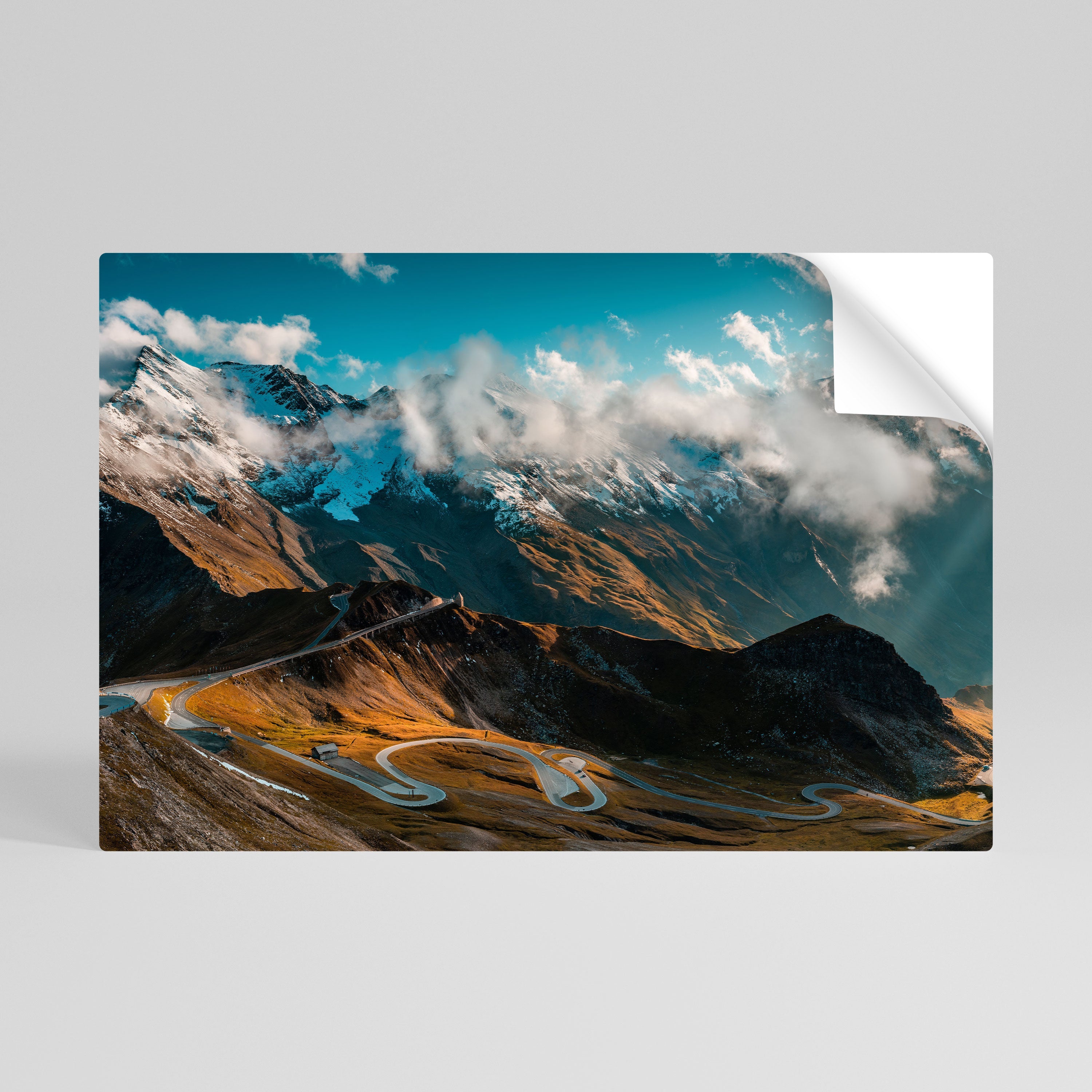 MOUNTAIN SERPENTINE Horizontales Poster zum Abziehen und Aufkleben
