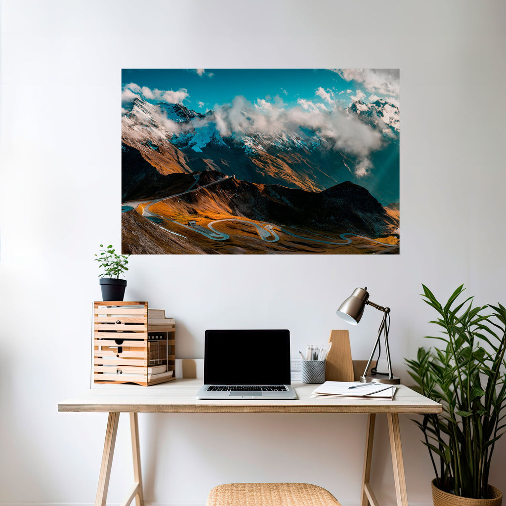 MOUNTAIN SERPENTINE Horizontales Poster zum Abziehen und Aufkleben