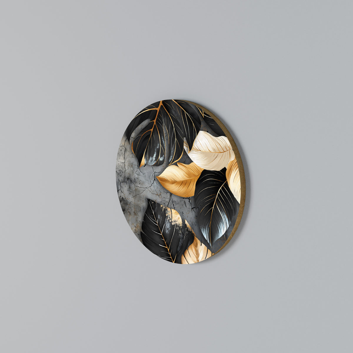 NATURE'S DARK EMBRACE Rundes Wandbild