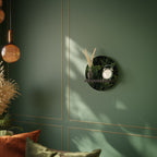 FOREST WHISPERS Rundes Kunstregal in Schwarz