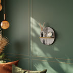 FADE IN THE TREES Ovales Kunstregal in Eiche-Optik