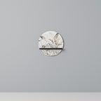 WILD TENDERNESS Rundes Kunstregal in Schwarz