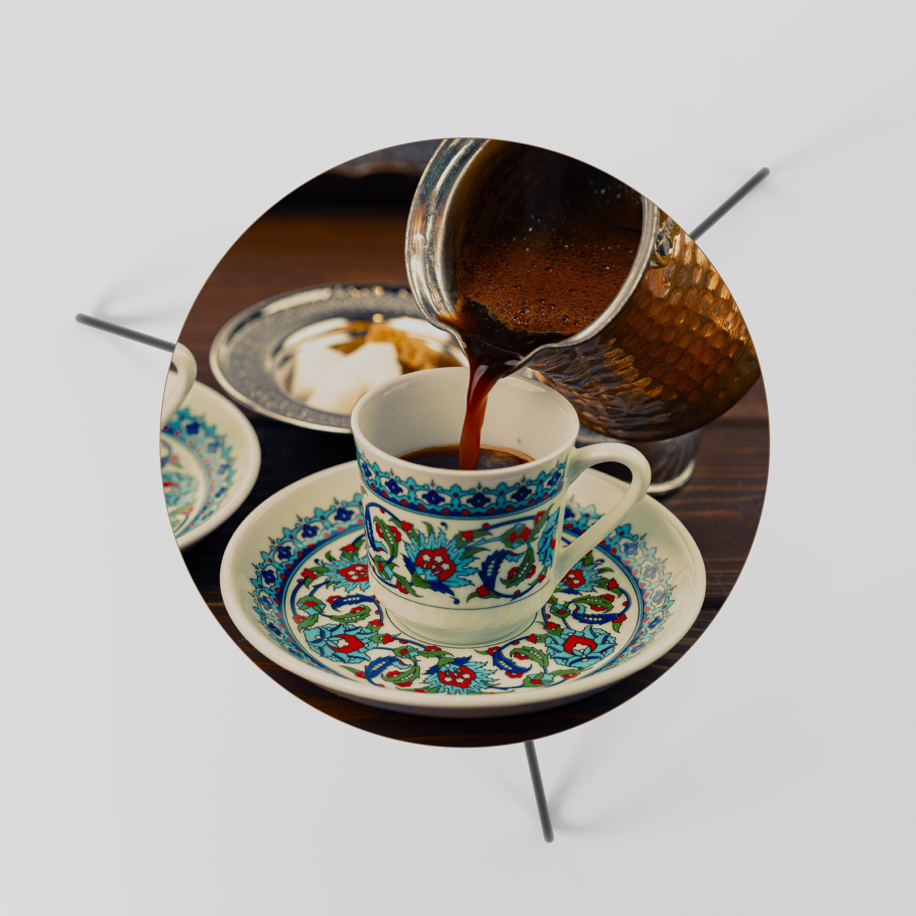 TRADITION IN A CUP Couchtisch 60