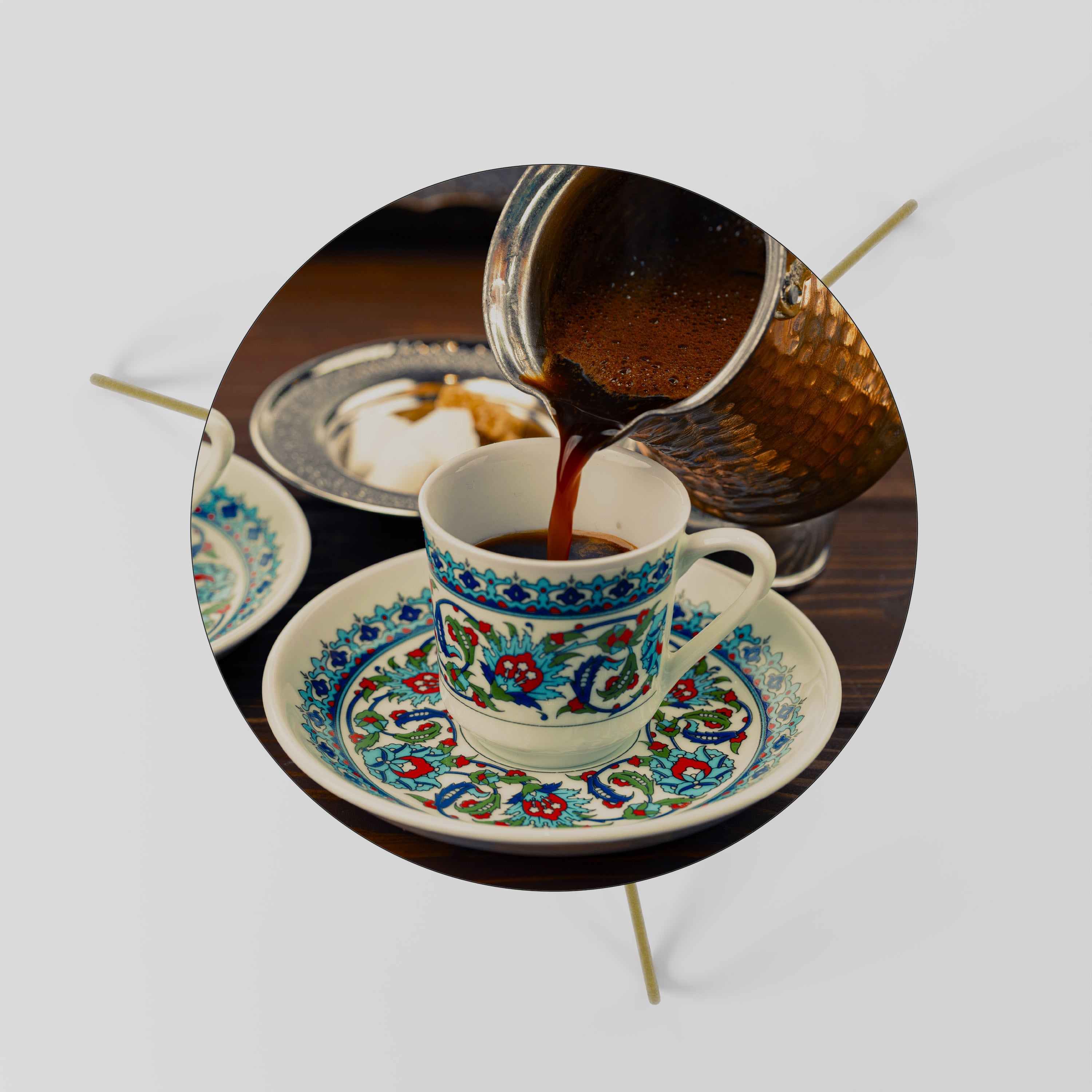 TRADITION IN A CUP Couchtisch 60