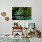 TRANQUIL WATERFALL ESCAPE Selbstklebendes Horizontal-Poster