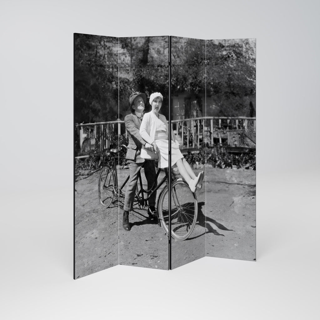 RIDING THROUGH TIME Dekorativer 4-teiliger Raumteiler