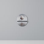 SILENT CABIN Ovales Kunstregal in Schwarz