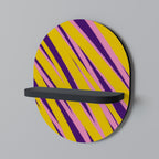 DREAMS COME TRUE Ovales Kunstregal in Schwarz