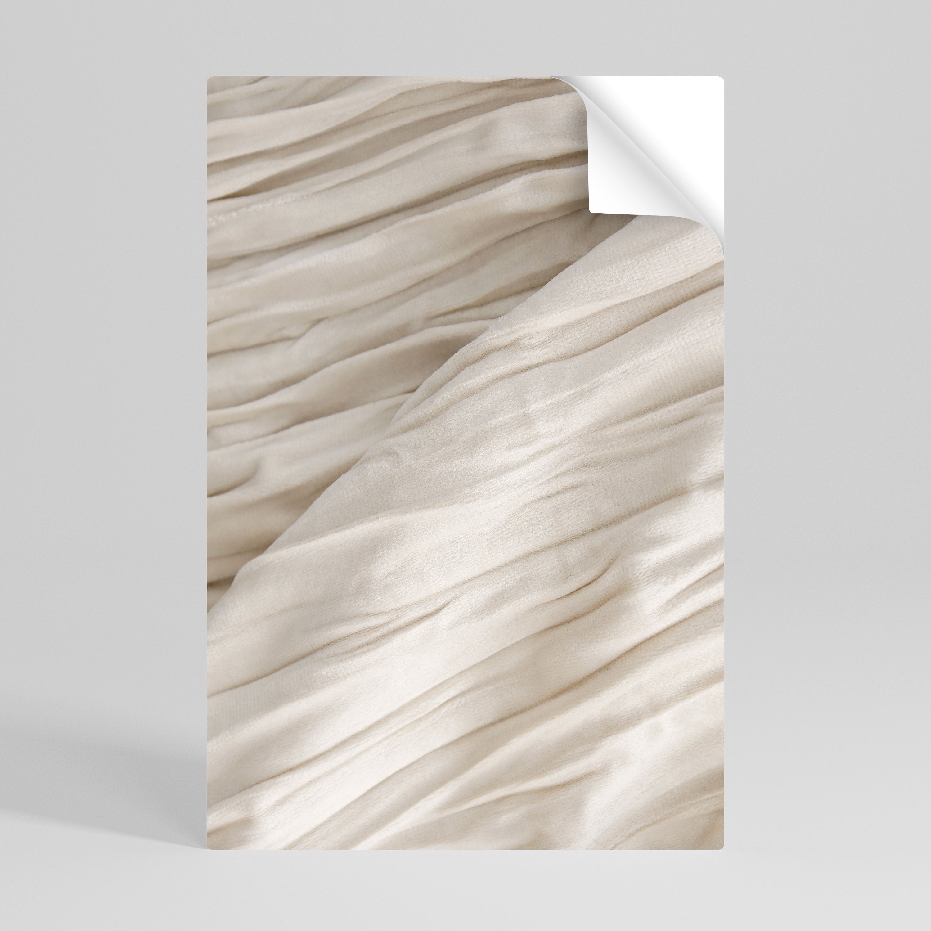 SERENE FOLDS Selbstklebendes Poster - Hochformat