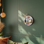 VIBRANT VERSE Rundes Kunstregal in Eiche-Optik