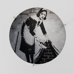 SWEEPING UNDER (BANKSY) Couchtisch Ø 69 cm