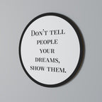 DREAMS IN ACTION Runde Wanddekoration Ø 69 cm
