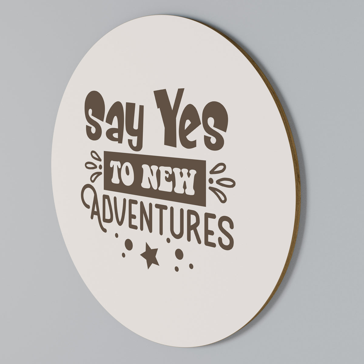 ADVENTURE AWAITS YOU Rundes Wandbild