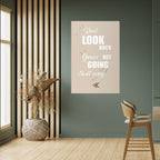 MOVE FORWARD BRAVELY Selbstklebendes Poster - Hochformat