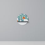 BE THE CHANGE Rundes Kunstregal in Schwarz