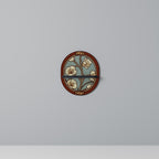 ORNATE PETALS Ovales Kunstregal in Schwarz