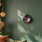 BLOOMING ELEGANCE Rundes Kunstregal in Eiche-Optik