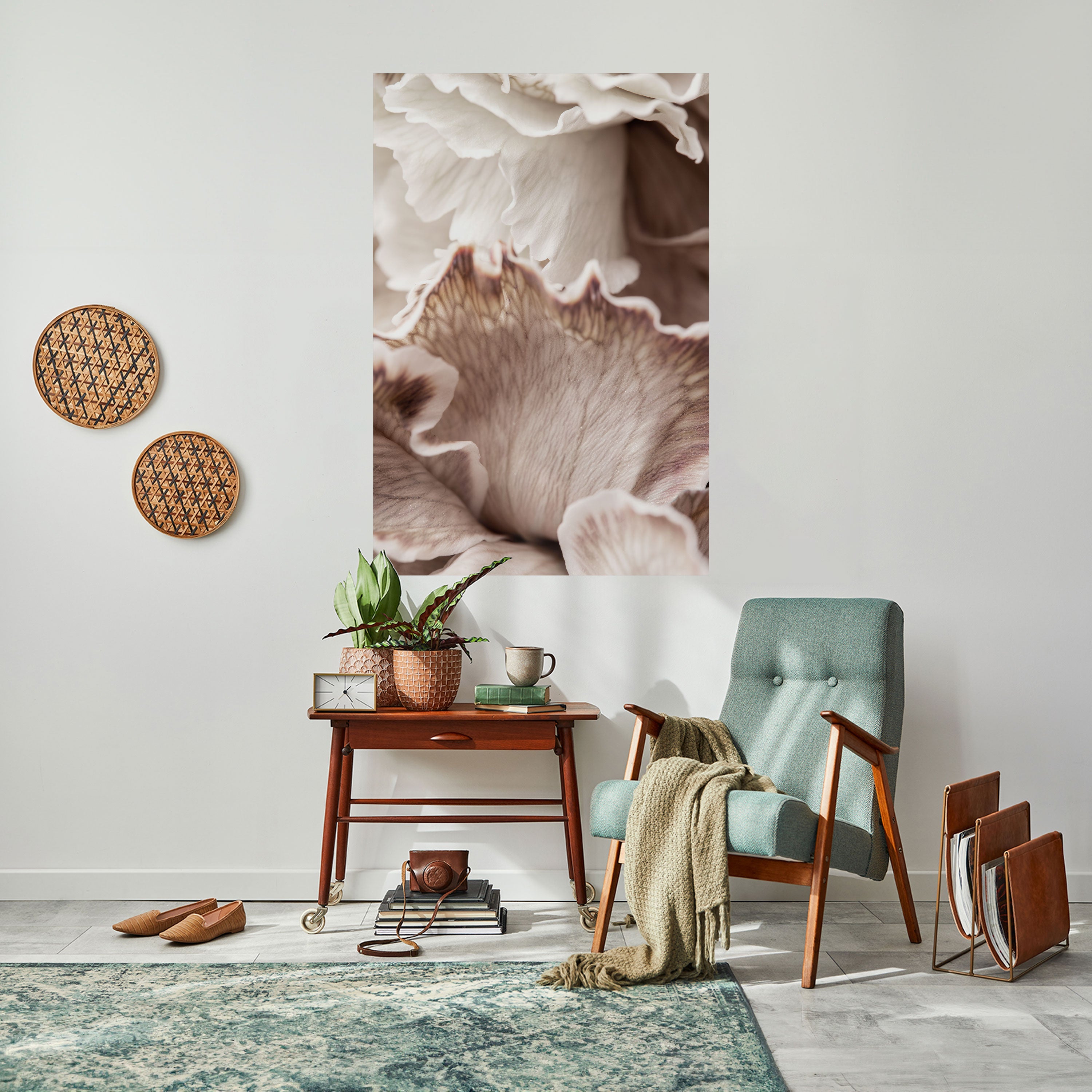 SURREAL BLOOM DANCE Vertikales Poster zum Abziehen und Aufkleben