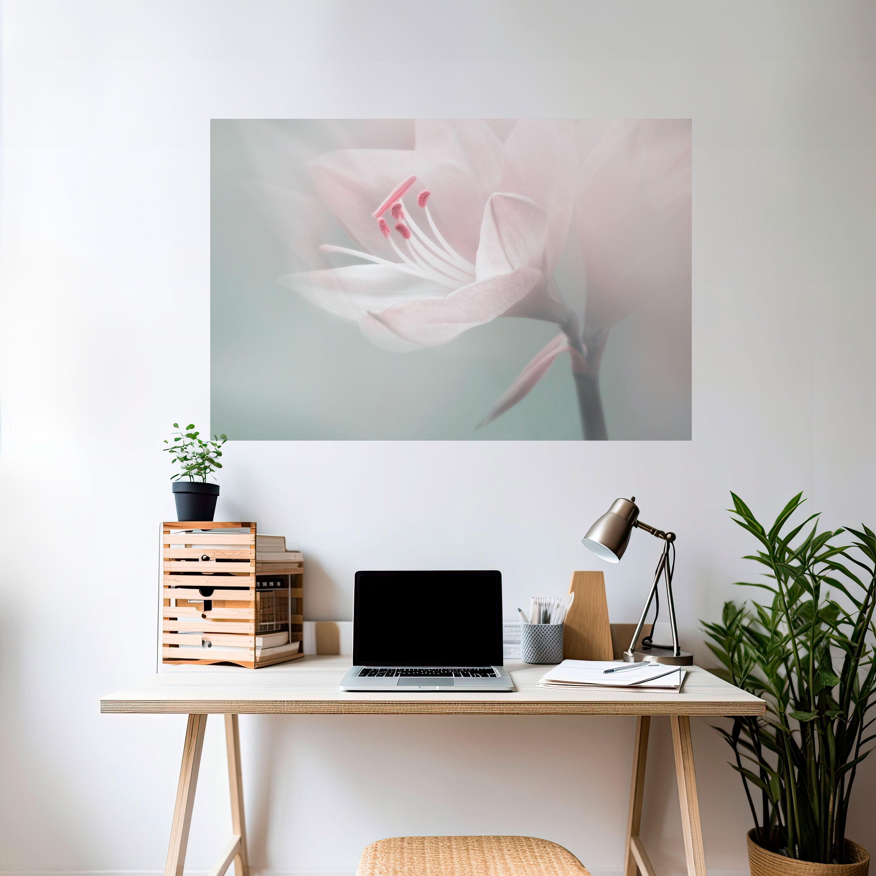 GENTLE LILY Horizontales Poster zum Abziehen und Aufkleben