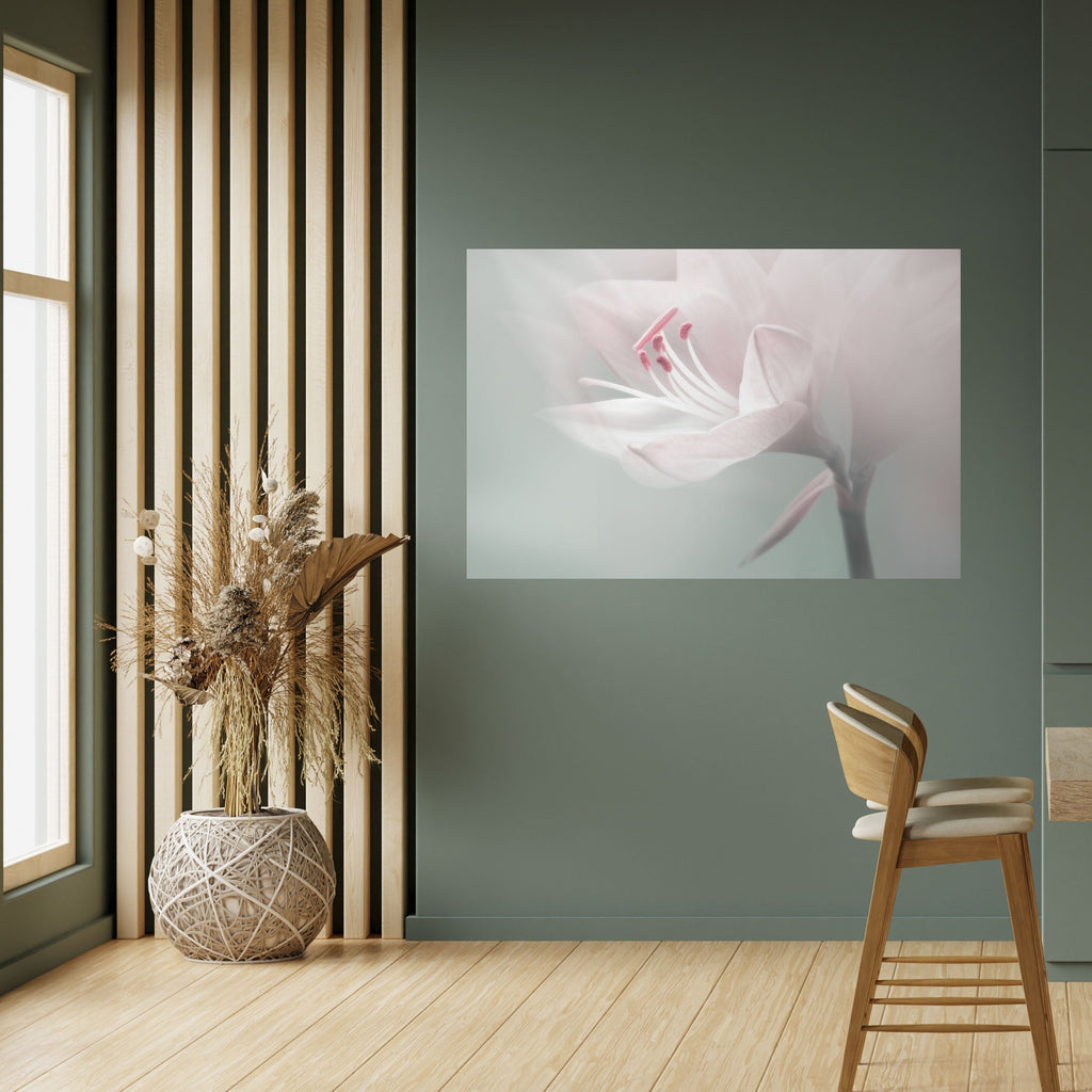 GENTLE LILY Horizontales Poster zum Abziehen und Aufkleben