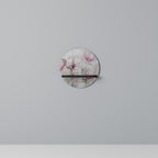 PEONY WHISPER Rundes Kunstregal in Schwarz