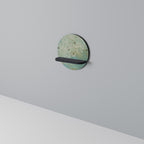 BLOOMING CHARM Rundes Kunstregal in Schwarz