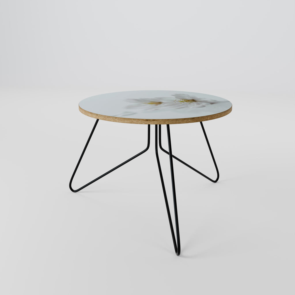 FLEETING WHITE PETALS Couchtisch 60