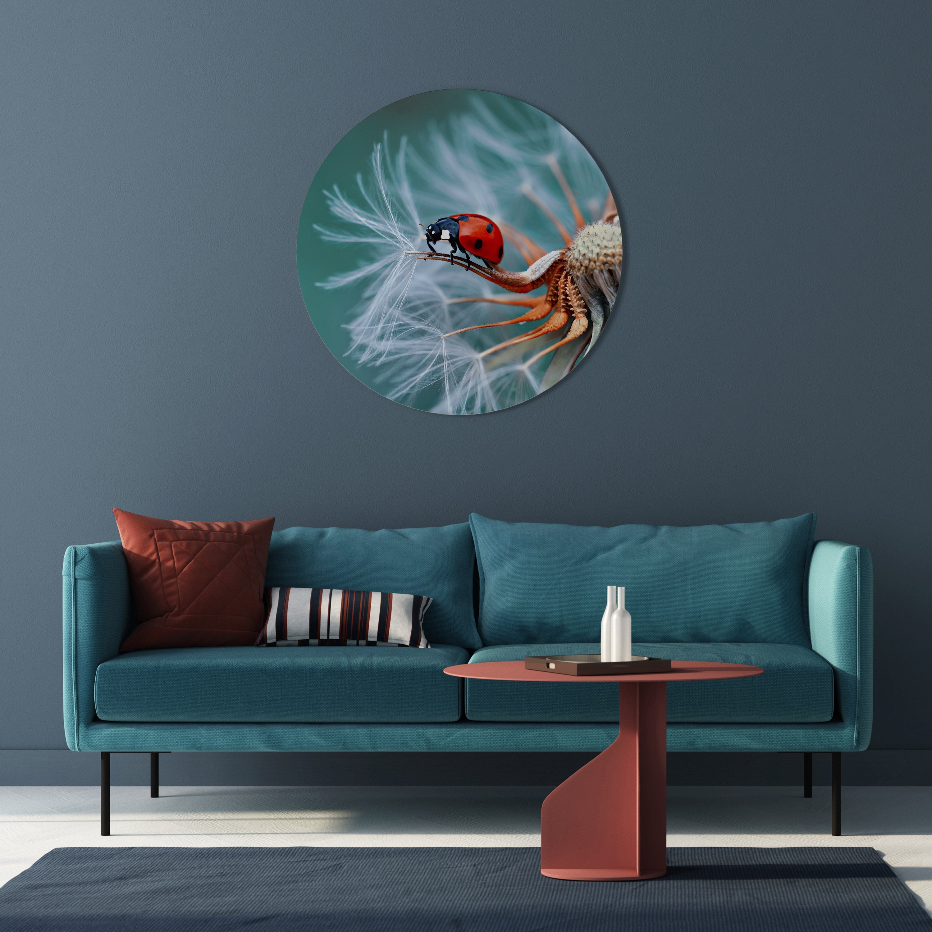 LADYBUG BALANCE Runde Wandkunst