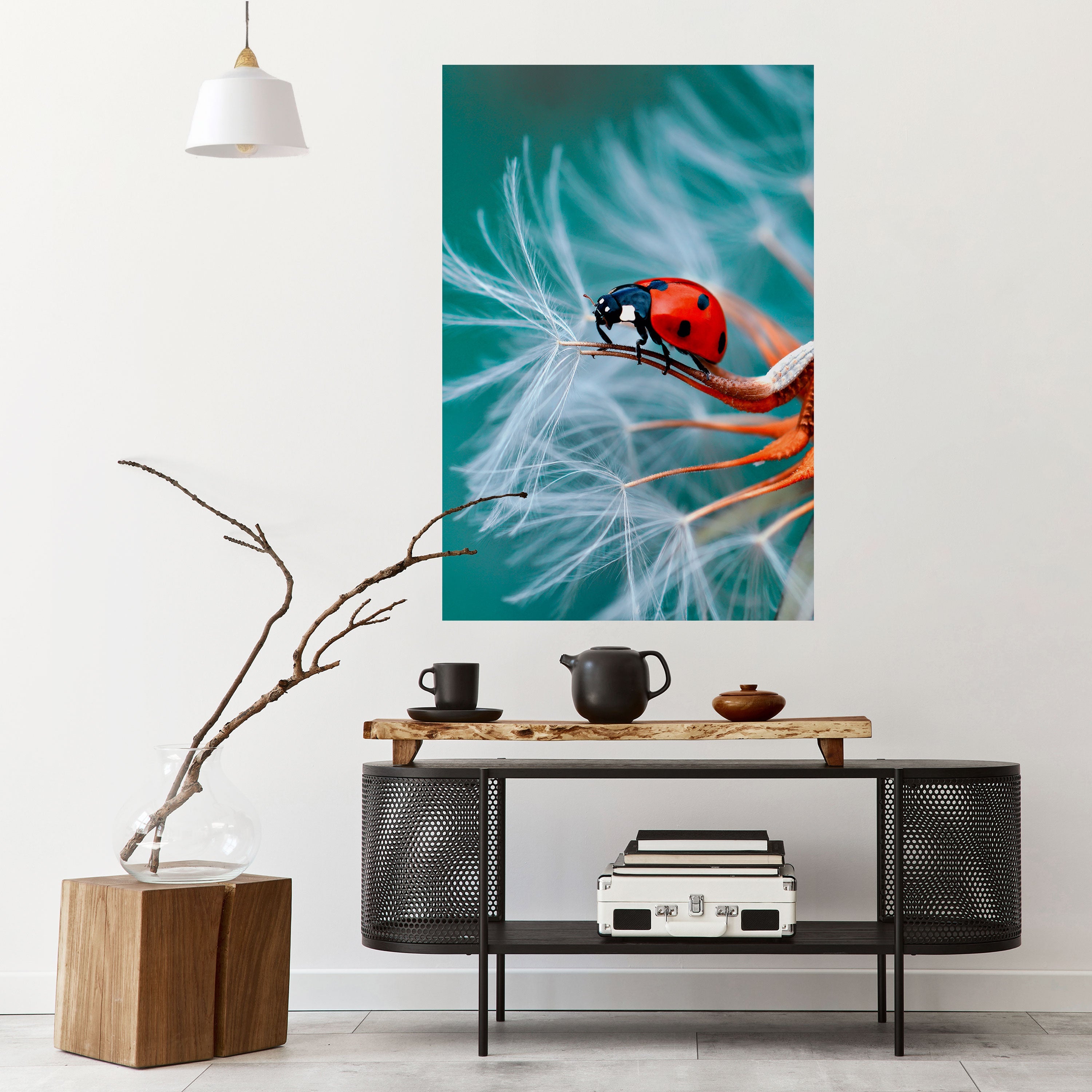 LADYBUG BALANCE Vertikales Poster zum Abziehen und Aufkleben