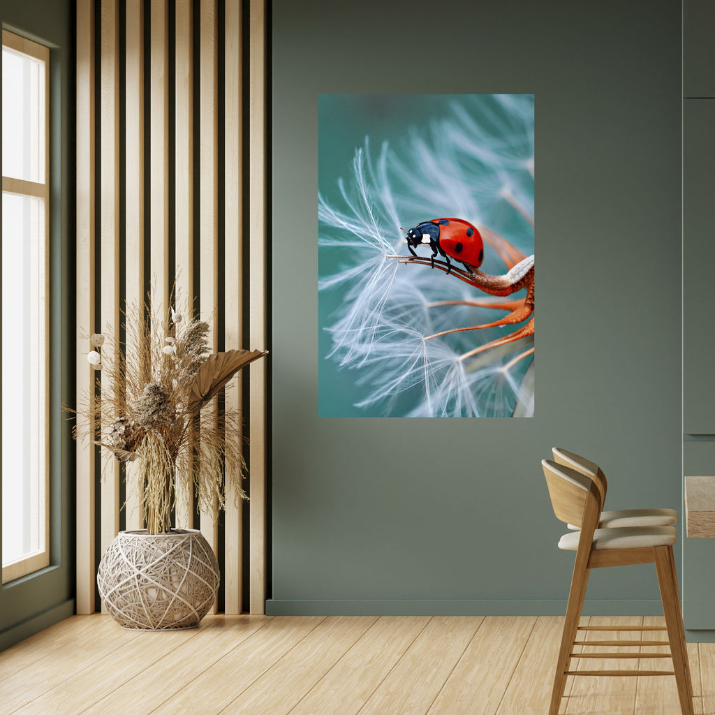 LADYBUG BALANCE Vertikales Poster zum Abziehen und Aufkleben