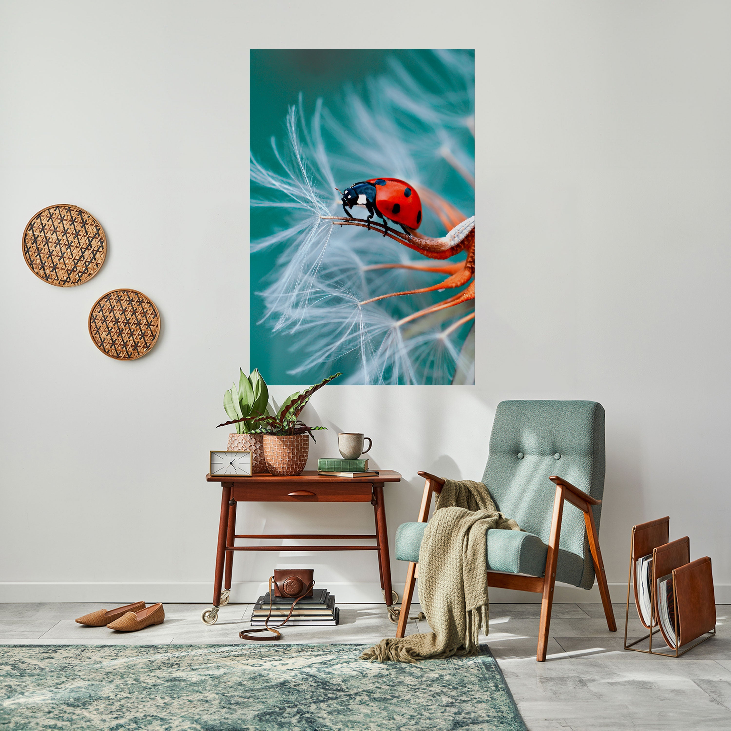 LADYBUG BALANCE Vertikales Poster zum Abziehen und Aufkleben