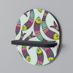 INDIAN FISH Ovales Kunstregal in Schwarz