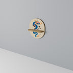 MYTHOLOGICAL CREATURES Ovales Kunstregal in Eiche-Optik