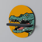 THREATENING GREETING Ovales Kunstregal in Schwarz