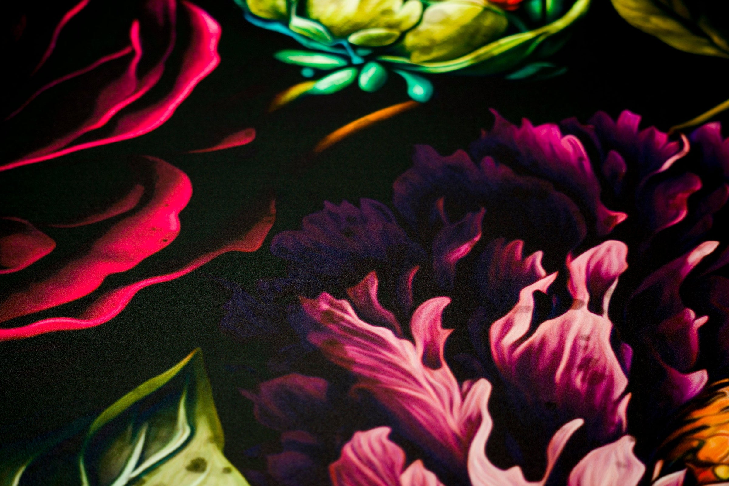 Foto reale del prodotto ingrandita: BLOOMING ELEGANCE 3-türiges TV-Lowboard
